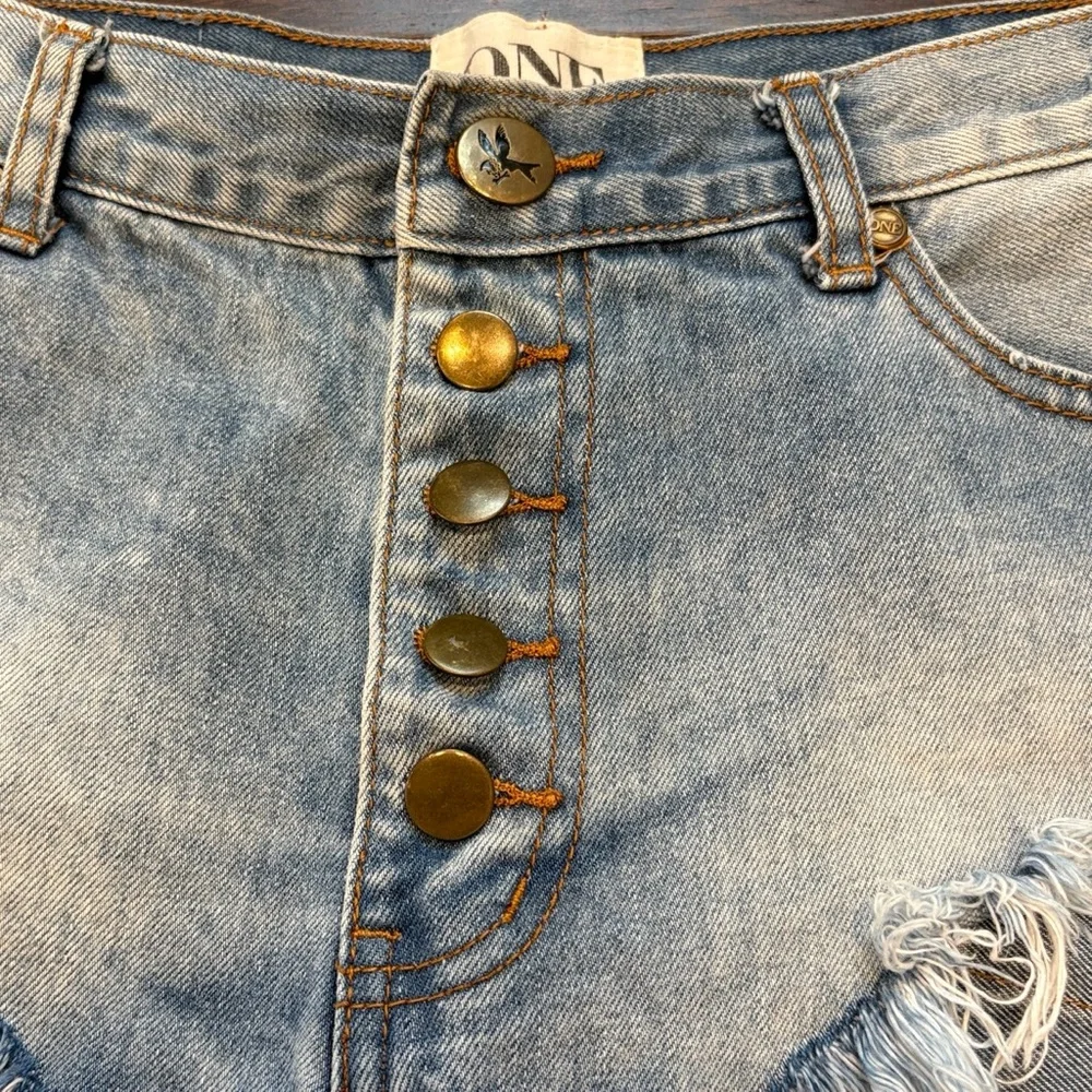 One Teaspoon Rollers Shorts Cut Offs Women's 28 Button Fly Distressed Light Wash - Picture 4 of 10